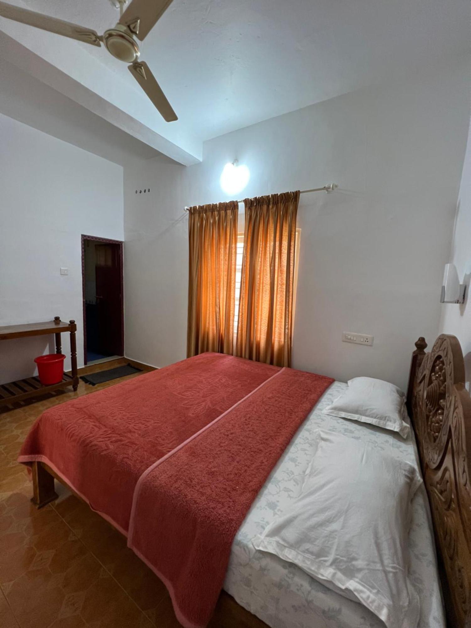 Tranquilou Homestay Теккаді Екстер'єр фото