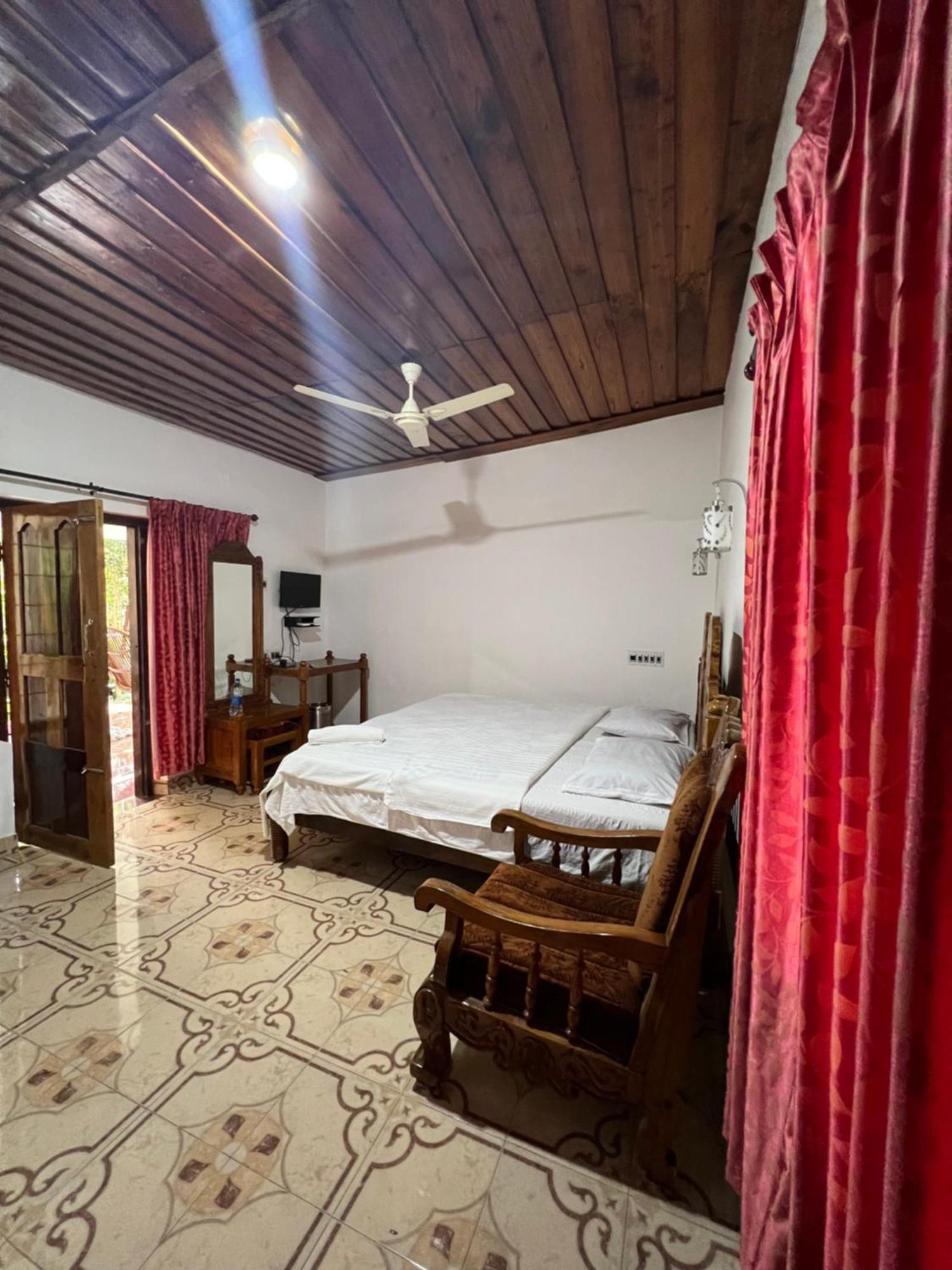 Tranquilou Homestay Теккаді Екстер'єр фото